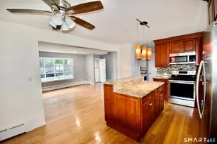 44 Endeavor St, Trumbull, CT 06611 - Photo 4