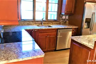44 Endeavor St, Trumbull, CT 06611 - Photo 2