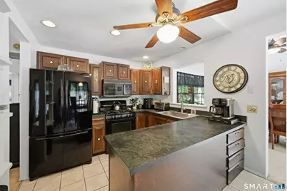 42 Linda Lane, New Fairfield, CT 06812 - Photo 6