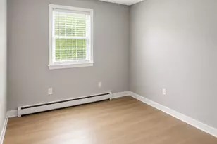 61-61A Graham Rd, East Hartford, CT 06118 - Photo 4