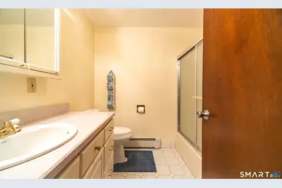 68 Roarke Road, North Haven, CT 06473 - Photo 14