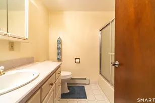 68 Roarke Rd, North Haven, CT 06473 - Photo 14