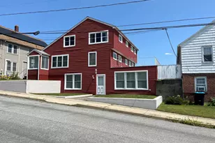 37 Van Den Noort St, Putnam, CT 06260 - Photo 2