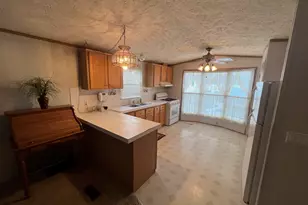 19 Leetes Island Rd, Branford, CT 06405 - Photo 2