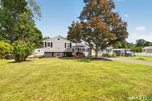 5 Beatrice Dr, North Haven, CT 06473 - Photo 2