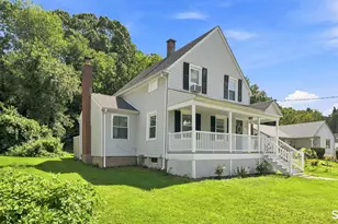 225 Laurel St, East Haven, CT 06513 - Photo 2