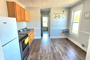 233 White St, Hartford, CT 06114 - Photo 4