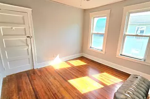 233 White St, Hartford, CT 06114 - Photo 8