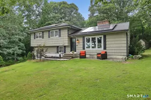 51 Mt Vernon Ave, Waterbury, CT 06708 - Photo 2