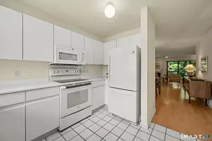 2435 Bedford St, Stamford, CT 06905 - Photo 8