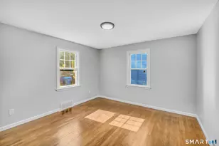 210 Berkeley Ave, Waterbury, CT 06704 - Photo 4