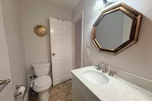 15 Ellsworth St, Bridgeport, CT 06605 - Photo 8