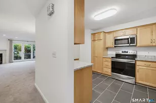 2 Canterbury Ct, Middletown, CT 06457 - Photo 6