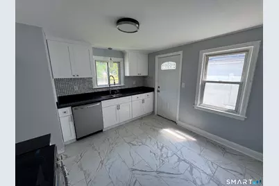 25 Montrose Street, Hartford, CT 06106 - Photo 10
