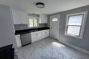 25 Montrose St, Hartford, CT 06106 - Photo 10