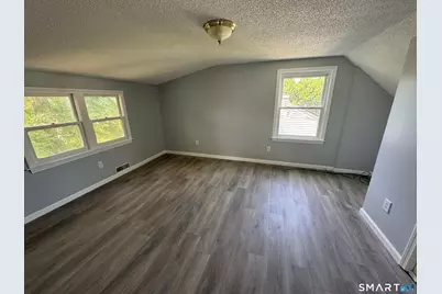 25 Montrose Street, Hartford, CT 06106 - Photo 14
