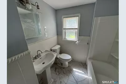 25 Montrose Street, Hartford, CT 06106 - Photo 8
