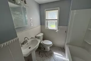 25 Montrose St, Hartford, CT 06106 - Photo 8