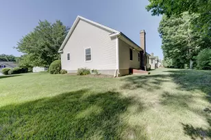 29 Cheney Ln, Manchester, CT 06040 - Photo 6