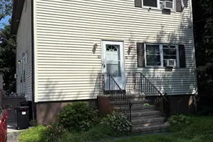 35 Dalton St, West Haven, CT 06516 - Photo 8