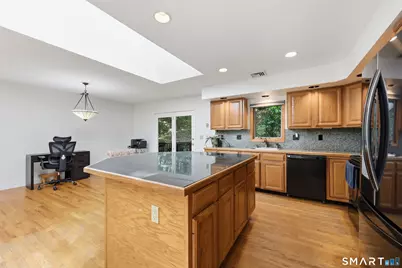 8 Old Bridge Road West, New Fairfield, CT 06812 - Photo 4