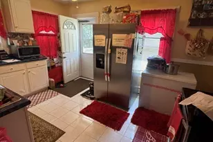 11 Bliss St, East Hartford, CT 06108 - Photo 6