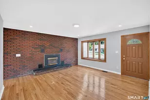 105 Bear Paw Rd, Bridgeport, CT 06606 - Photo 10
