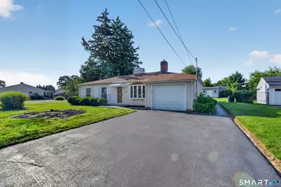 105 Bear Paw Road, Bridgeport, CT 06606 - Photo 4