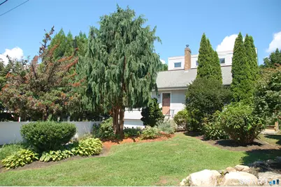 166 Old Evarts Lane, Groton, CT 06355 - Photo 2