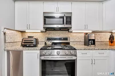 51 Harbour Close #51, New Haven, CT 06519 - Photo 16