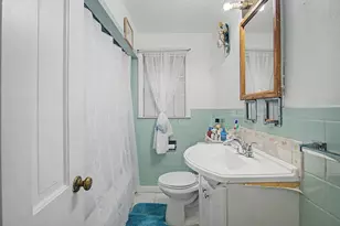 142 Travis Dr, Bridgeport, CT 06606 - Photo 20