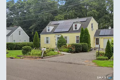 142 Travis Drive, Bridgeport, CT 06606 - Photo 4