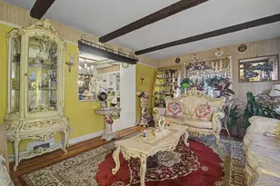 142 Travis Dr, Bridgeport, CT 06606 - Photo 8
