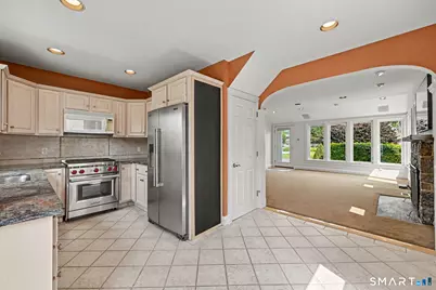 160 Gregory Boulevard, Norwalk, CT 06855 - Photo 10