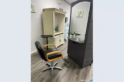30 Pennsylvania Avenue #Beauty Salon Business, East Lyme, CT 06357 - Photo 2