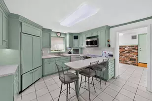 25 Masons Island Rd, Stonington, CT 06355 - Photo 10