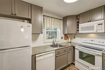 9 Grandview Drive #47B, Farmington, CT 06032 - Photo 10