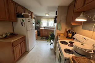 7 Babcock St, Stonington, CT 06379 - Photo 4