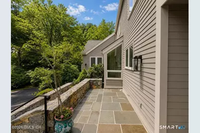 2 Choctaw Lane, Greenwich, CT 06831 - Photo 2