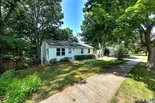 232 Anns Farm Rd, Hamden, CT 06518 - Photo 2