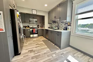 802 Bunker Hill Ave, Waterbury, CT 06708 - Photo 8