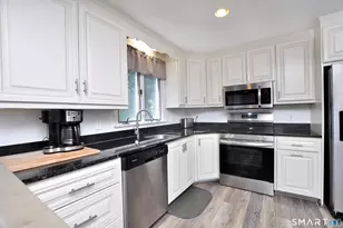 23 Kingsbridge, Avon, CT 06001 - Photo 14