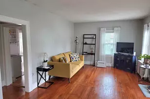 40 Englewood Ave, Bloomfield, CT 06002 - Photo 8
