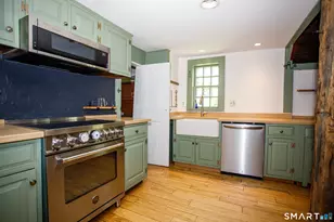 11 N Canterbury Rd, Canterbury, CT 06331 - Photo 6