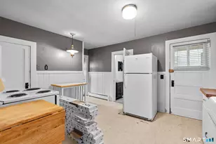 41 Old Farms Rd, Avon, CT 06001 - Photo 4