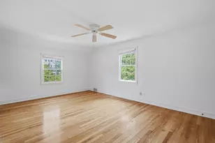 2409 Albany Ave, West Hartford, CT 06117 - Photo 16