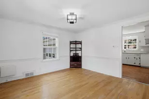 2409 Albany Ave, West Hartford, CT 06117 - Photo 12
