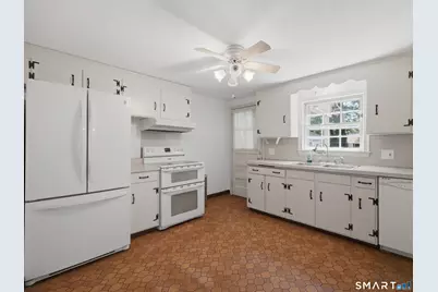 2409 Albany Avenue, West Hartford, CT 06117 - Photo 10