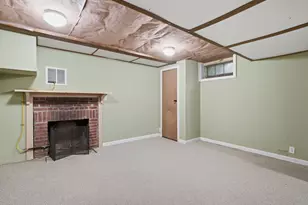 2409 Albany Ave, West Hartford, CT 06117 - Photo 30