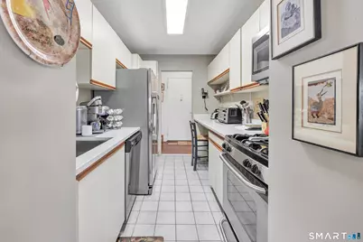 2625 Park Avenue #14J, Bridgeport, CT 06604 - Photo 14